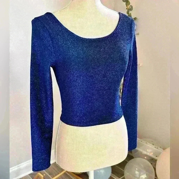 fashion nova royal blue top, size small - Picture 3 of 9